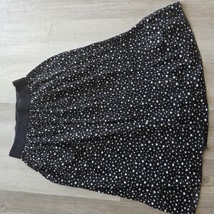 Metro Wear Black Skirt with White Hearts